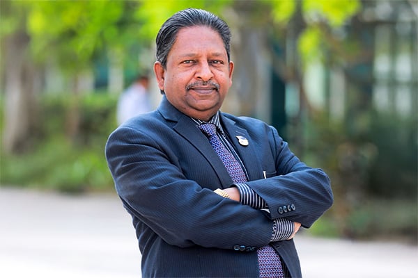 Dr. Christopher Abraham, Professor and Head of Campus, Dubai, SP Jain, featured in The Economic Times article