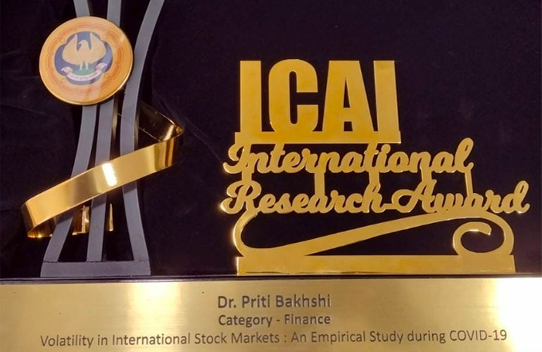 SP Jain’s Dr Priti Bakhshi wins the Gold Award