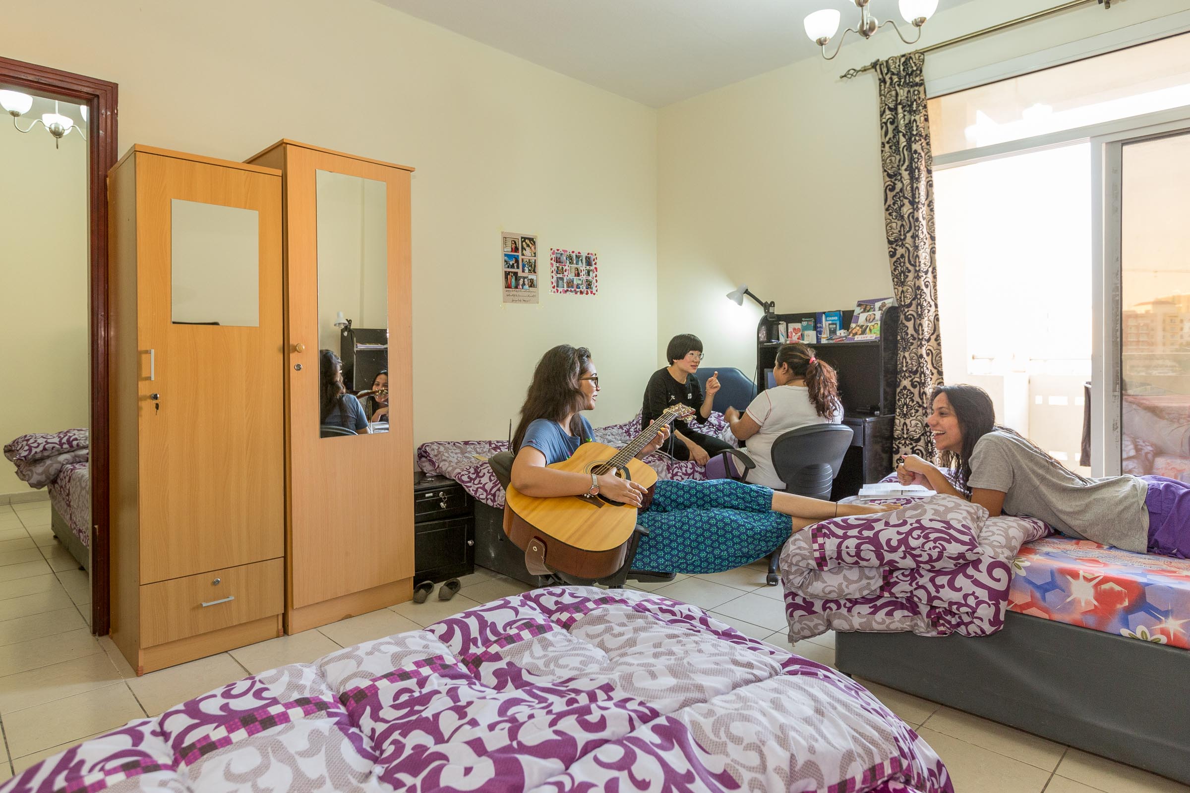 Dubai_accommodation_bedroom_2.jpg