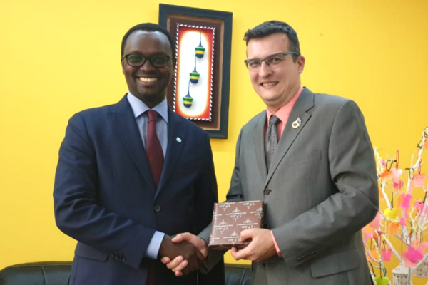 Emmanuel Hategeka, COO of Rwanda Development Board, visits SP Jain campus in Dubai