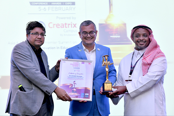 Dr Arindam Banerjee wins the ‘Emerging Leader in Higher Education’ Award